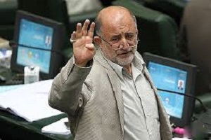 هیچ زنی در مجلس به قاضی‌پور اعتراض نکرد