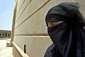 داعش با دخترانی که زیبا نیستند، چه کار می کند
