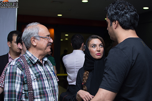 اکران مردمی کارگر ساده نیازمندیم اکران مردمی کارگر ساده نیازمندیم