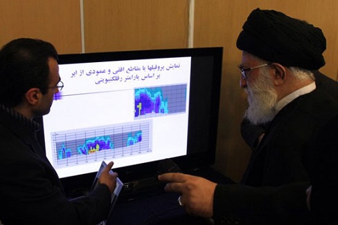 این عکس از رهبر معظم انقلاب جعلی است