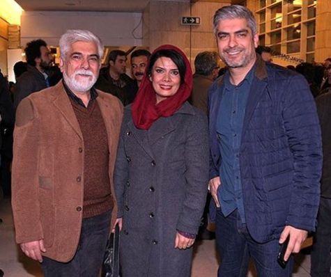 مهدی پاکدل در کنار عاطفه رضوی و حسین پاکدل