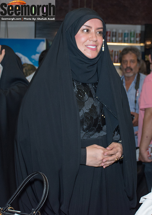 چهره خندان الهام چرخنده
