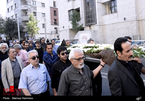 امیر نوری در مراسم تشییع پیکر ملیحه نیکجومند