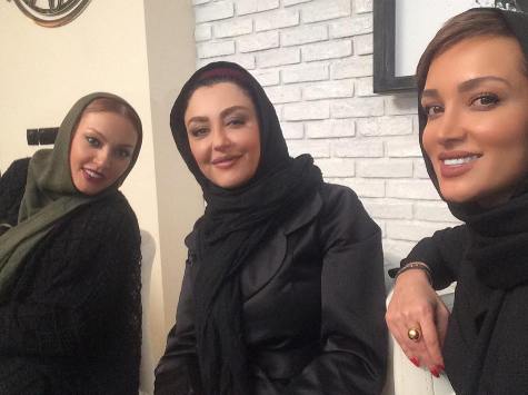 روناک یونسی در کنار شقایق فراهانی و زیبا بروفه