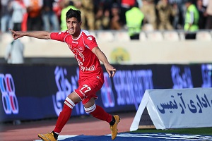 مهاجم پرسپولیس ماشینش را فروخت