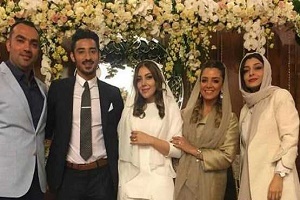 حلقه گذاشتن قوچان نژاد در دست همسرش + عکس