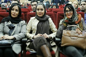 عکسی جالب از تمرین فوتسال بازیگران زن!