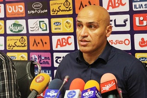 منصوریان: پرسپولیس را به خوبی می شناسیم