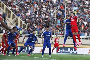 پیروزی پرسپولیس با گلزنی رامین رضاییان