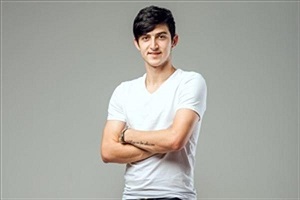 سردار آزمون تیزهوش و رشید مثل زلاتان، تکنیکی مثل مسی