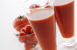 آب گوجه فرنگی
