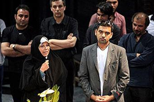 تقدیم نمایشنامه‌خوانی بازیگران سرشناس به هاشمی رفسنجانی و دخترش