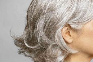 دلایل سفیدی زودرس مو را بدانید