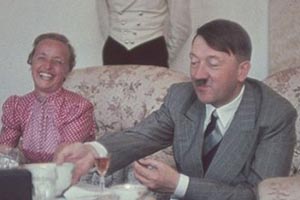 دو چیزی که اشک آدولف هیتلر را درآورد!