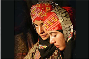 جلوه رنگ در لباس زنان کرمانج + تصاویر