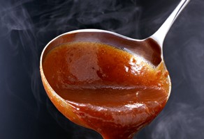 درمان کم‌خونی با ملاقه آهنی و نعل اسب؟!