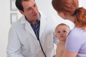 چگونه ترس کودکمان از غریبه ها را از بین ببریم؟