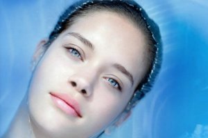 ۱۰ راه برای داشتن پوستی براق و خیره کننده!!